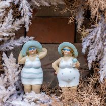 Deko-Figur Damen am Strand, Sommerdeko, Badefiguren mit Hut Blau/Weiß H15/15,5cm 2er-Set