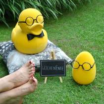 Dekofigur Ente mit Brille Gelb, Lustige Sommerdeko, Deko-Ente Beflockt