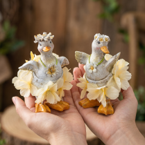 Artikel Dekofiguren Enten im Blumenkleid aus Kunstharz 11 cm Set 2 Stück Frühling Sommer