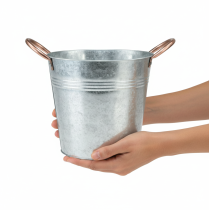 Artikel Blumentopf Metall Ø19cm H17cm mit kupferfarbenen Griffen für innen und außen