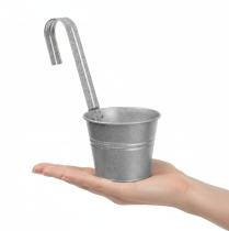 Artikel Pflanztopf Metall zum Hängen Ø14cm H28cm Zinkoptik für Innen und Außen