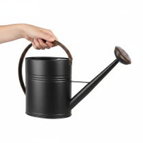 Artikel Deko-Gießkanne Metall Schwarz Olivgrün 60x19x38cm Innen- und Außendekoration