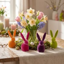 Artikel Sitzende Osterhasen beflockt bunt 13 cm Kunststoff 8er-Set