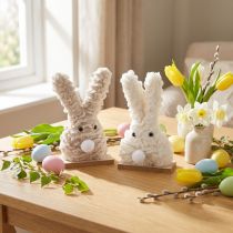 Artikel Deko-Osterhase aus Kunstwolle – Hasenköpfe in Beige und Weiß, 18cm, auf Holzsockel, 2er-Set
