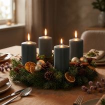 Artikel Stumpenkerzen aus Wachs Anthrazit Rillendesign 70x90mm 4er-Set für Advent und Dekoration