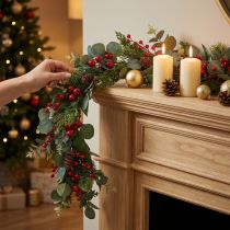 Artikel Weihnachtsgirlande aus künstlichen Tannenzweigen, Eukalyptus und Beeren, 160 cm, grün