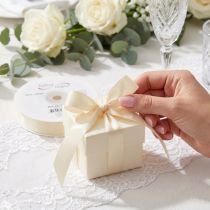 Artikel Geschenk- und Dekoband aus Polyester Creme 25mm x 50m