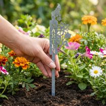 Artikel Gartenstecker aus Metall mit Schriftzug "Garten", Zwerg und Blume, 50 cm x 11,5 cm, Silber