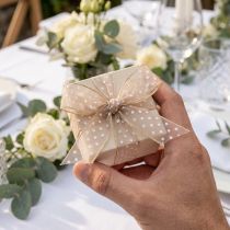 Artikel Geschenkband aus Polyester, 1,5 cm breit, 20 m, braun mit weißen Punkten