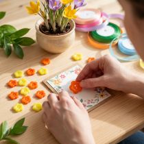 Artikel Deko-Knöpfe Blüten aus Kunststoff Ø1,5 cm gelb und orange 200 Stück