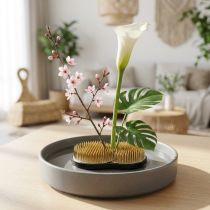 Artikel Steckigel Kenzan aus Metall und Kunststoff 110×65mm für Ikebana
