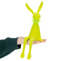 Artikel Osterhasen Kantenhocker 36 cm aus Kunststoff mit Federverzierung in Grün, Set mit 2 Stück, für Frühlings- und Osterdeko