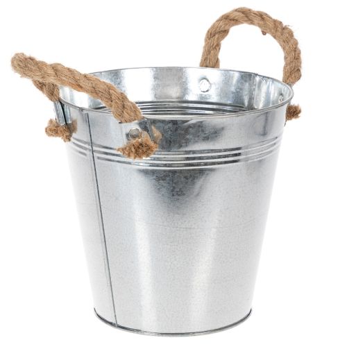 Blecheimer aus Metall mit