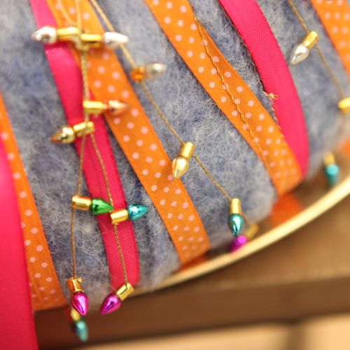 Artikel Dekoband mit Punkten in kräftigem Orange für stimmungsvolle Oster- und Frühlingsdekoration