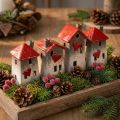 Romantische Keramik-Häuser mit Herzmotiv – Rot & Naturtöne, 11cm – Liebevoll gestaltete Winterdeko – 3St | Floristik24.at