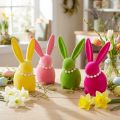 Osterhasen-Dekofiguren aus Kunststoff mit Samt-Oberfläche, 13 cm hoch, farbig sortiert, 4er-Set | Floristik24.at