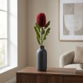 Kunstblume Banksia Rot Burgund 64cm aus Kunststoff und Metall | Floristik24.at