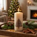 Weihnachtskerze aus Wachs Beige mit Tannenbaum-Motiv 150x70mm | Floristik24.at