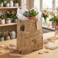Papiertragetaschen aus Kraftpapier 18x9 cm mit Zeitungsdesign, 50 Stück | Floristik24.at