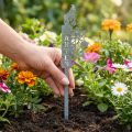 Gartenstecker aus Metall mit Schriftzug "Garten", Zwerg und Blume, 50 cm x 11,5 cm, Silber | Floristik24.at