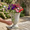 Übertopf aus Steinguss Grau mit Antik-Patina Ø20cm H30,5cm | Floristik24.at