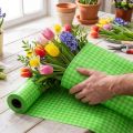 Manschettenpapier Rolle 37,5cm x 100m Maigrün kariert für Floristik und Geschenke | Floristik24.at