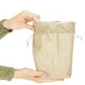 Geschenktasche aus Jute 13,5×11×25cm in Naturfarben mit Kordel | Floristik24.at