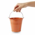 Deko-Eimer aus Metall, Übertopf Ø22cm H21,5cm, Orangebraun, 6L, mit Holzgriff | Floristik24.at